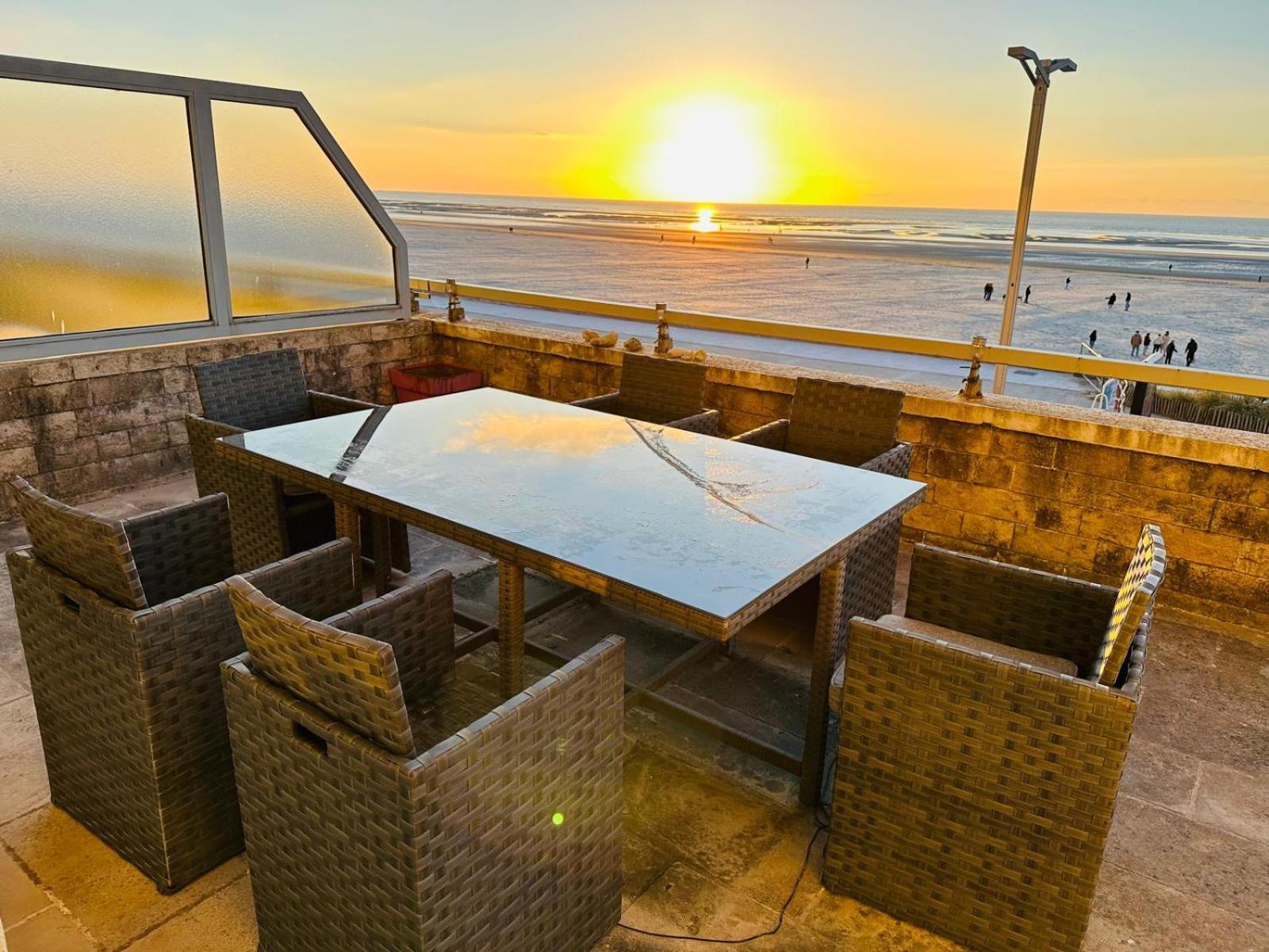 Apartment Joli Face Et Plage, Grande Terrasse Panoramique, Plage, A 15km Du Touquet